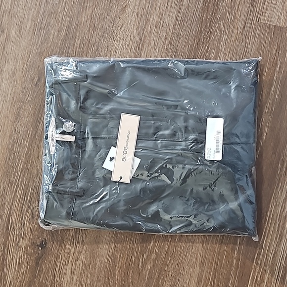 BCBGENERATION High-Rise Straight-Leg Faux Leather Black Pants - Picture 5 of 10